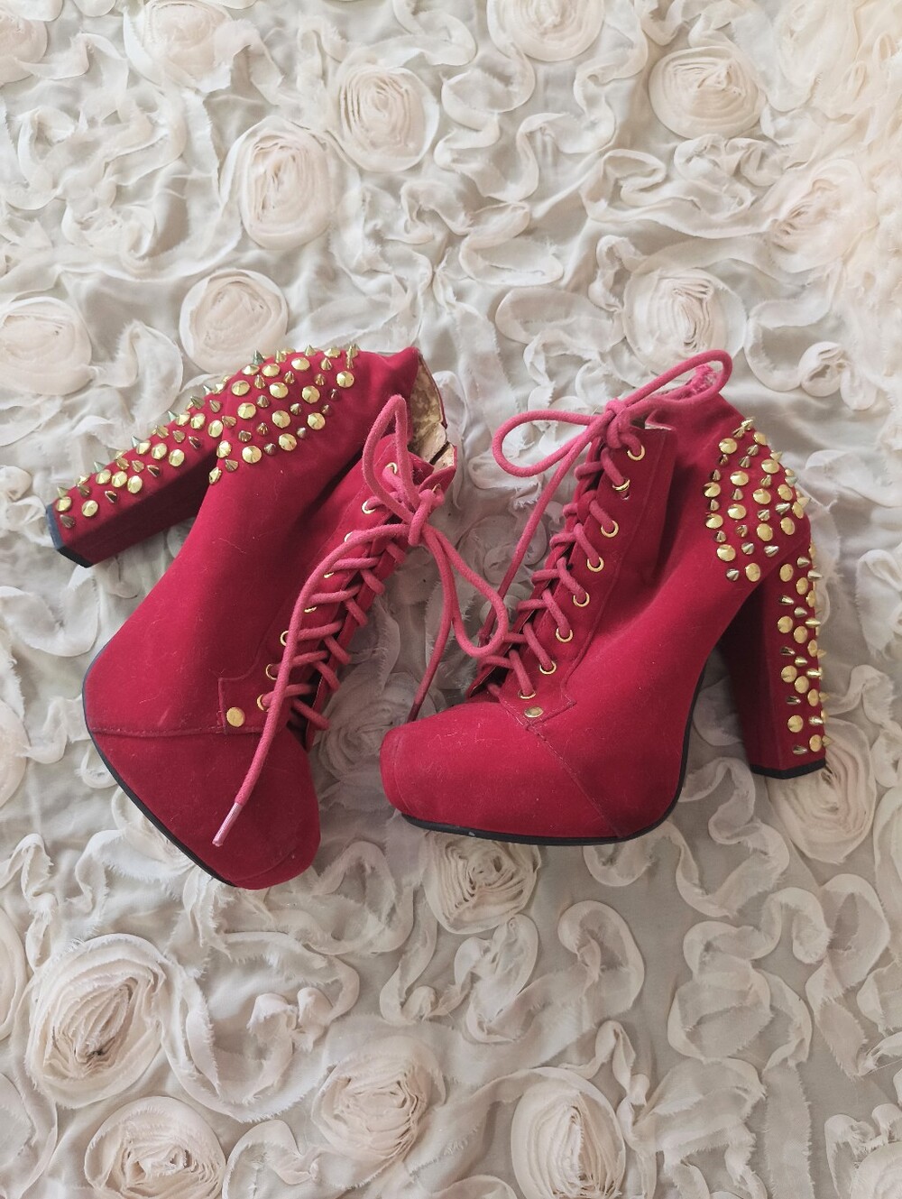 Red Studded Lace-Up Platform Ankle Boots. 🌹❤️‍🩹 - Picture 2 of 4